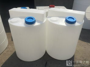 通辽1吨塑料加药箱 滚塑加药桶在加药搅拌设备中的核心配套价值